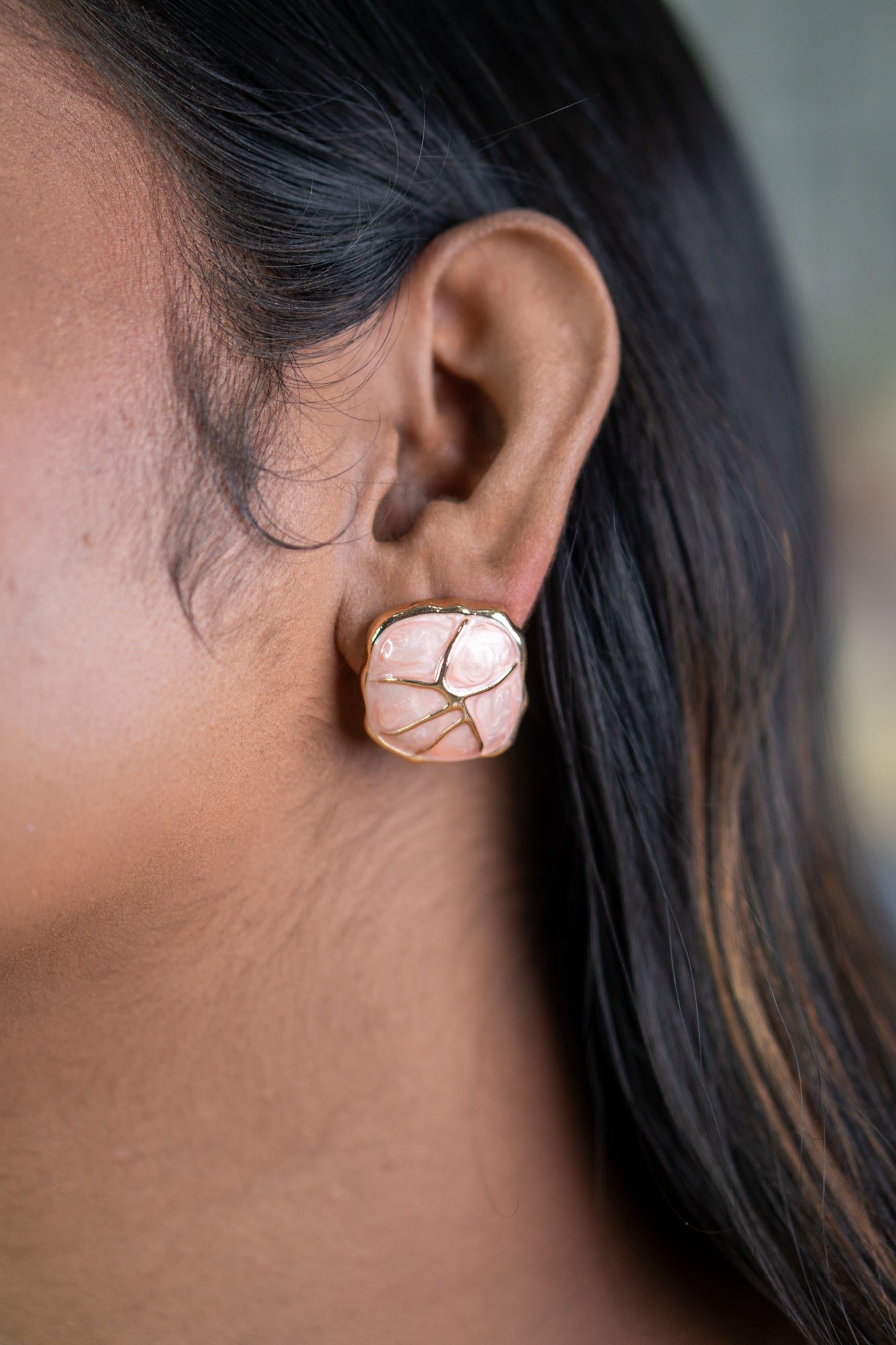 57. anti tarnished stone earrings peach