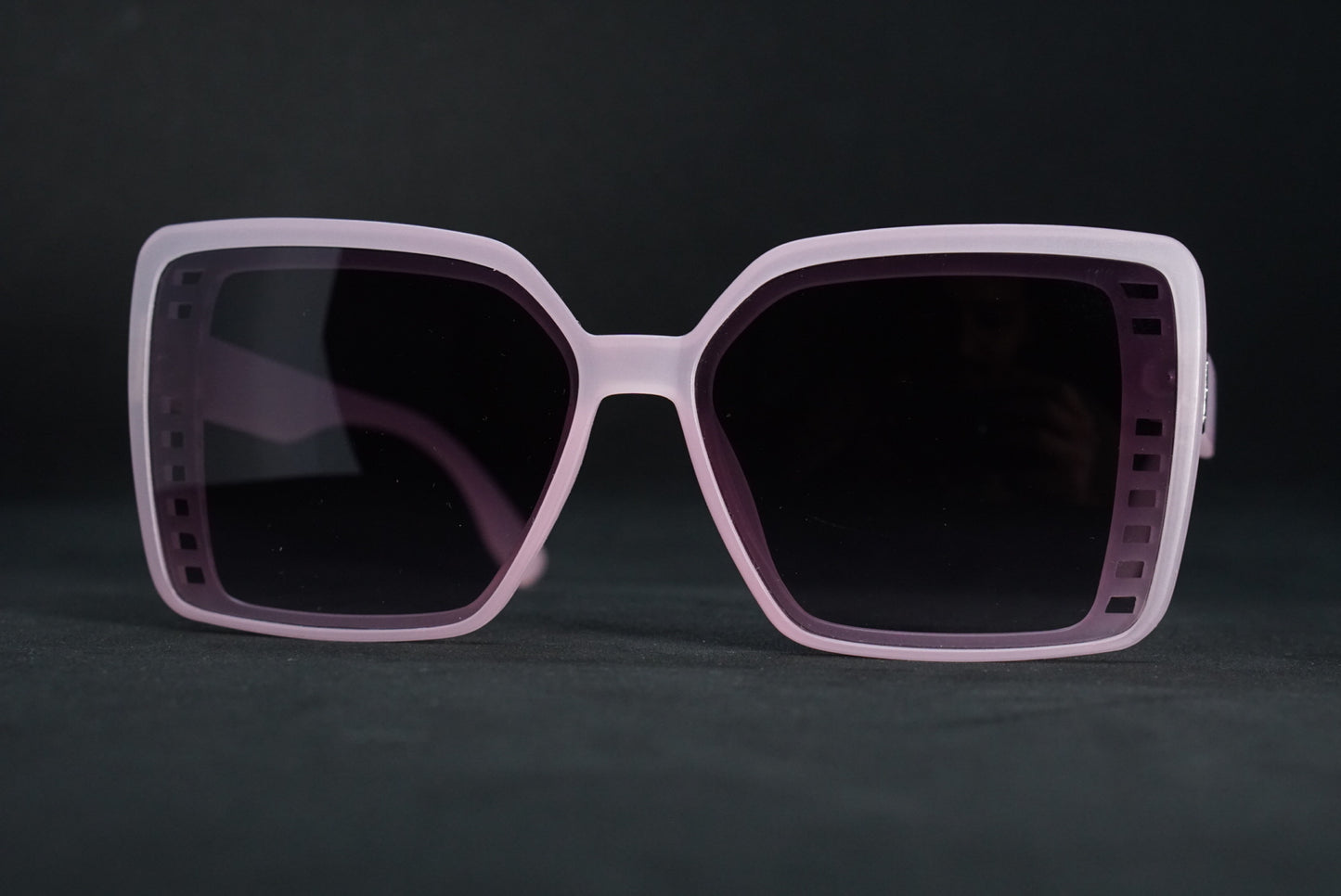 252. Celebrity sunglasses UV400 Retina protected cooling glass