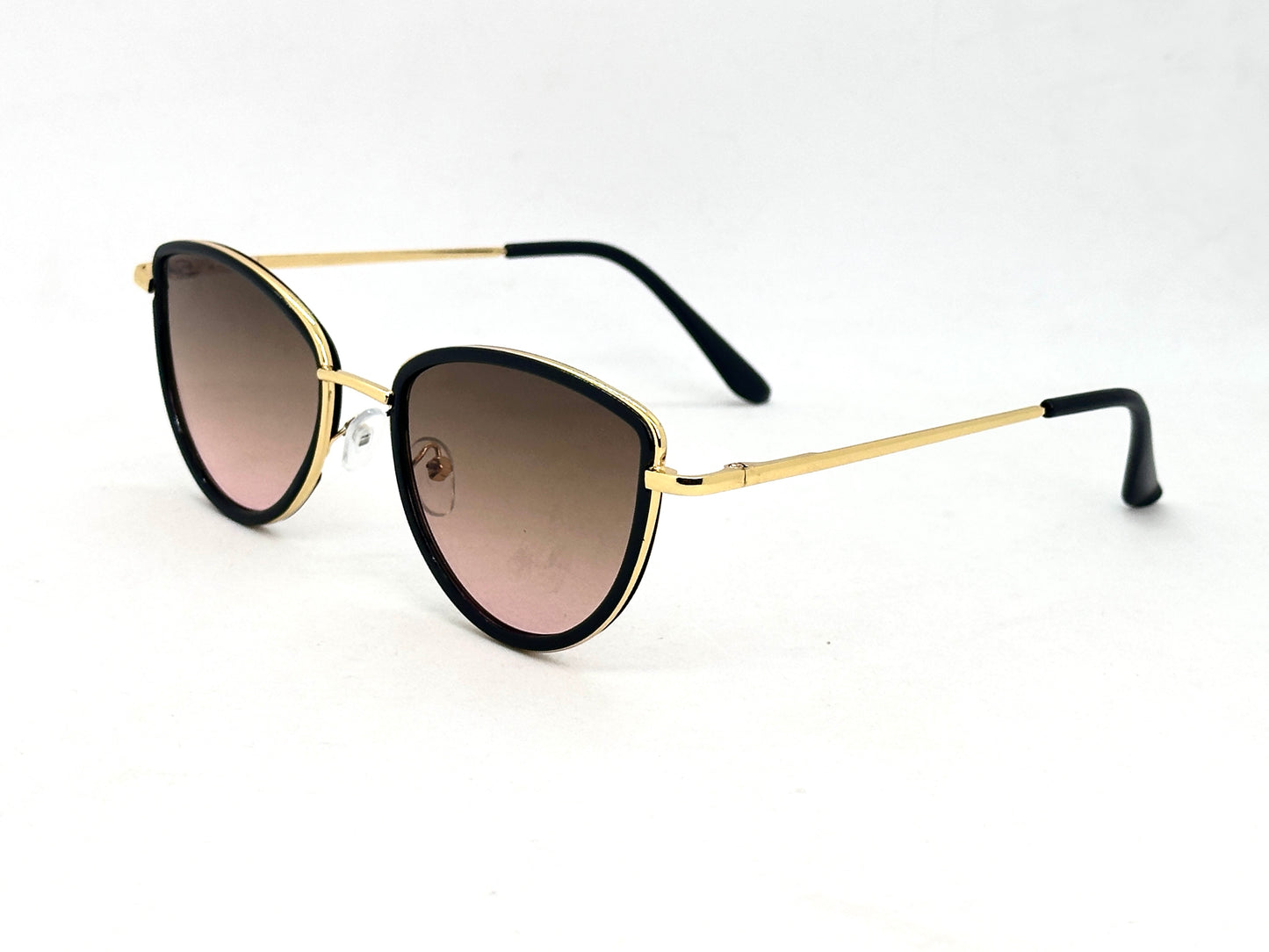 17.Celebrity glass UV400 Retina protected colling glass 9 April