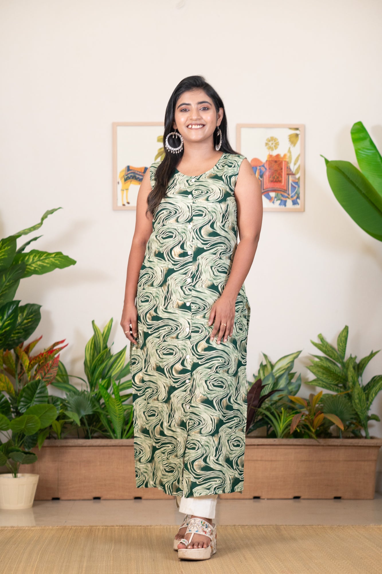Hyrr Marble Print long side cut dress sleeve inside Green