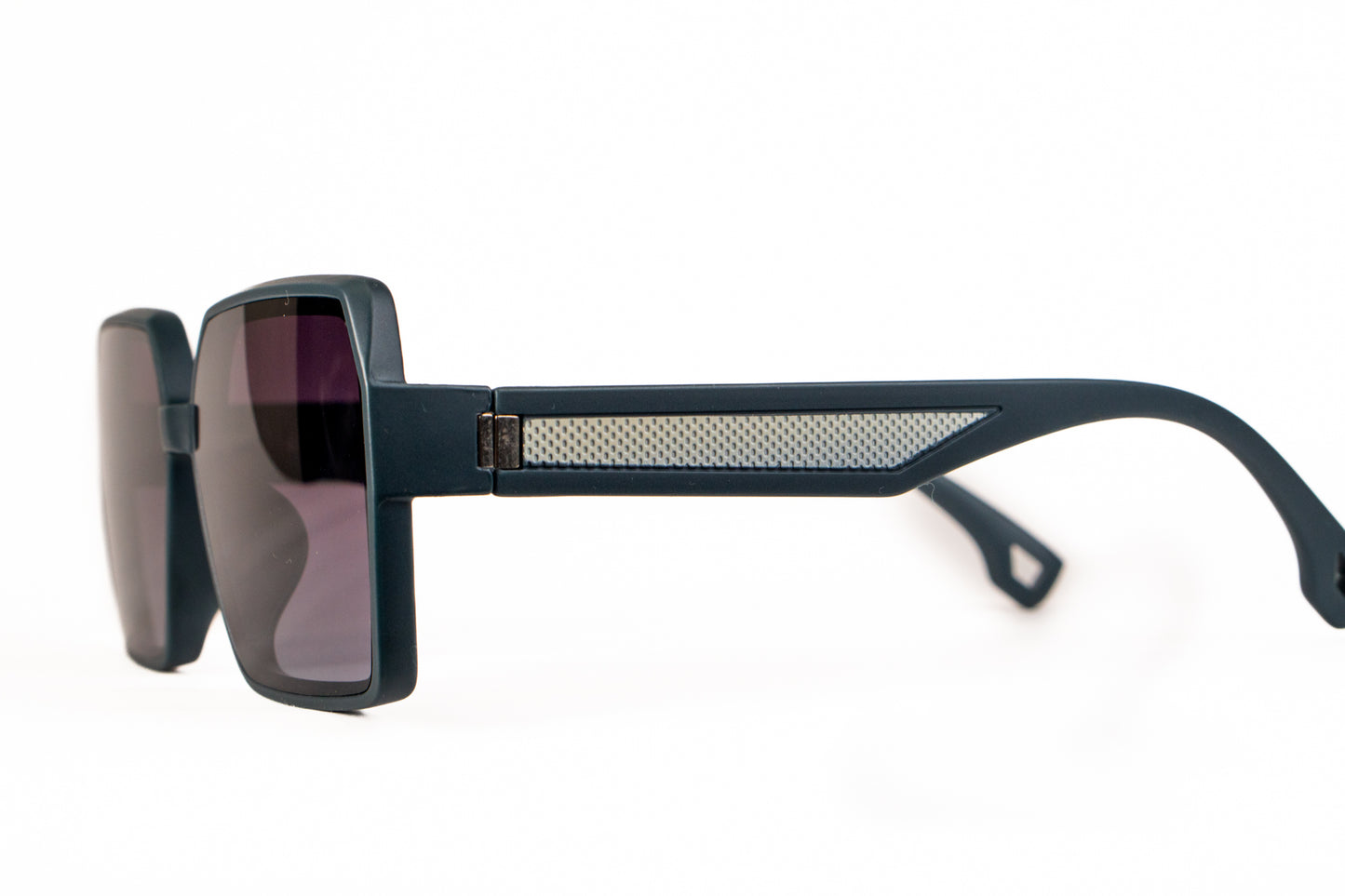 601.Square Primium Blue Celebrity UV400 Retina protected cooling glass