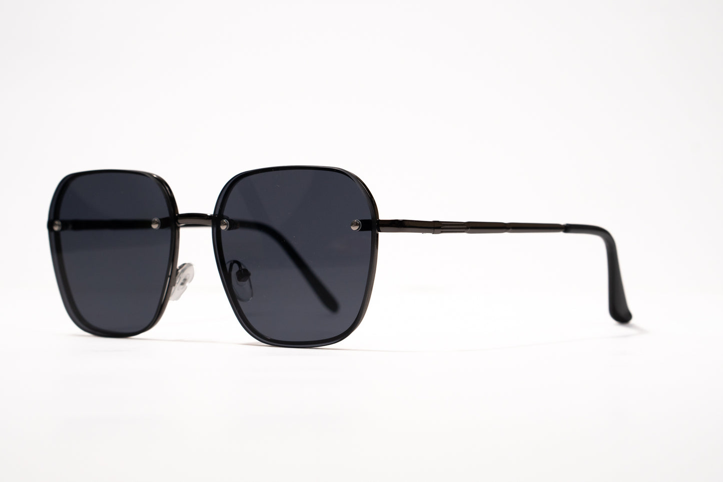 588. Celebrity metal body Rimless UV400 Retina protected cooling glass