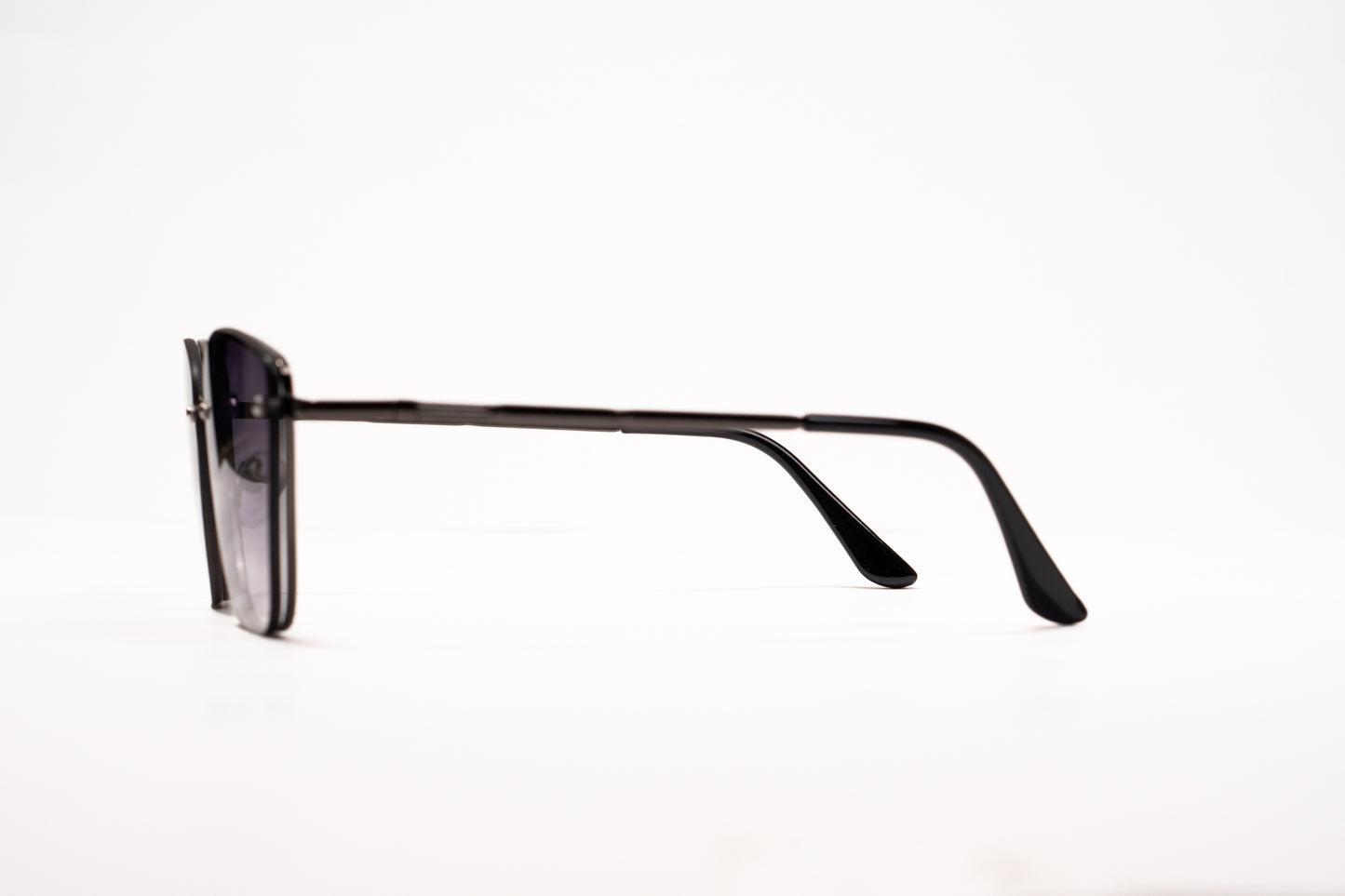 511. Celebrity metal body Rimless UV400 Retina protected cooling glass