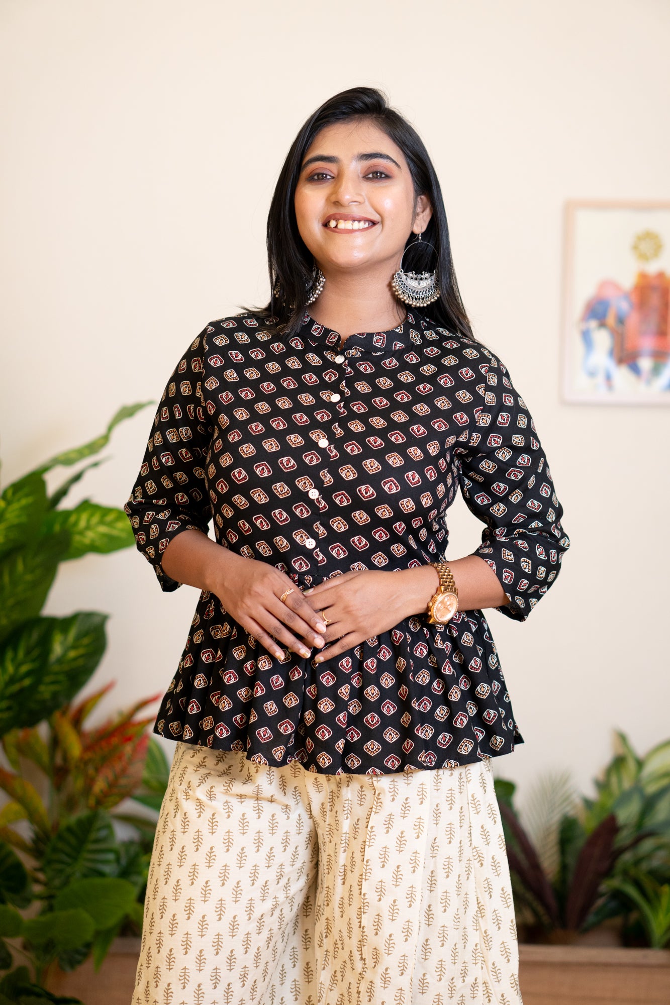 Hyrr 5paisa tunic Black
