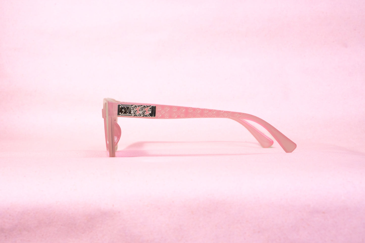 281. Celebrity sunglasses UV400 Retina protected cooling glass