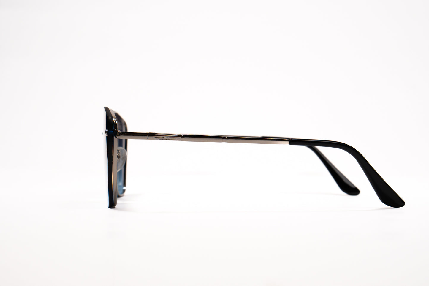 513. Celebrity metal body Rimless UV400 Retina protected cooling glass