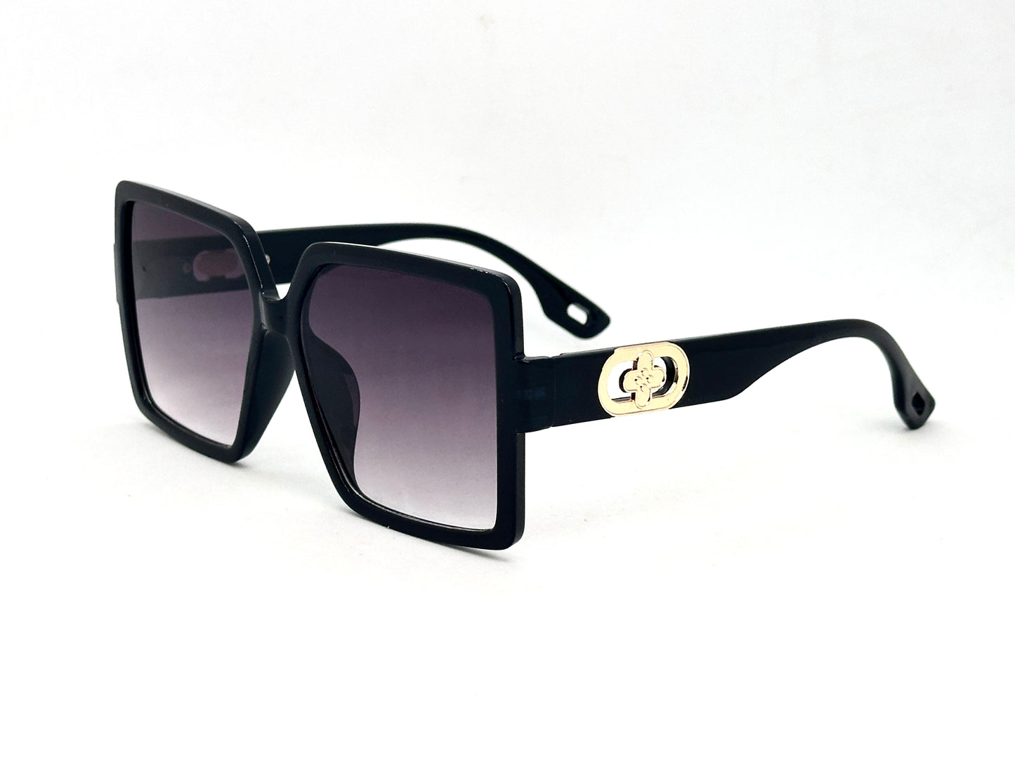 30.Celebrity glass UV400 Retina protected colling glass 8 April