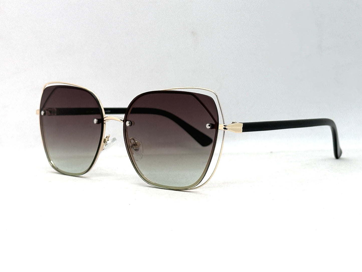 46.Celebrity glass UV400 Retina protected colling glass 6 April