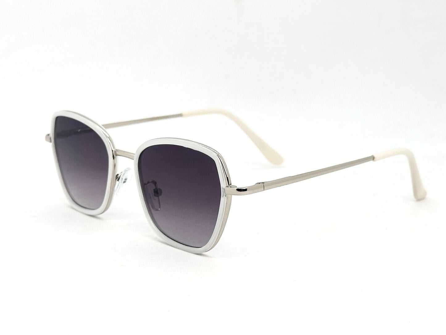 15.Celebrity glass UV400 Retina protected colling glass 8 April