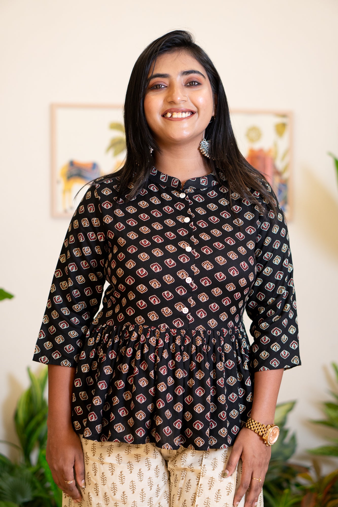 Hyrr 5paisa tunic Black