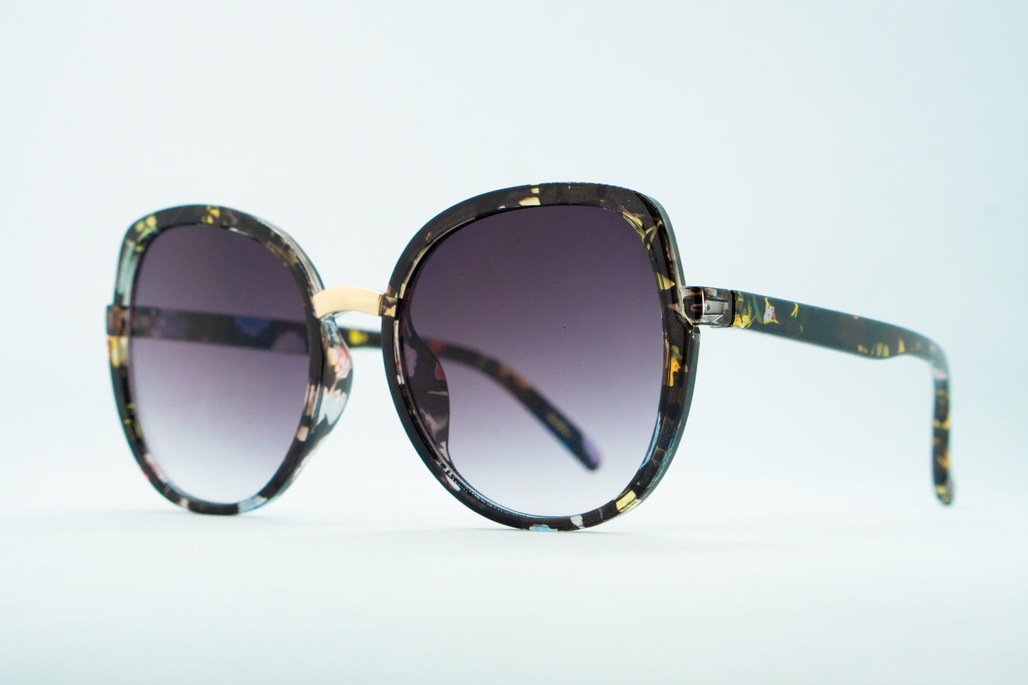 7. Celebrity sunglasses UV400 Retina protected cooling glass