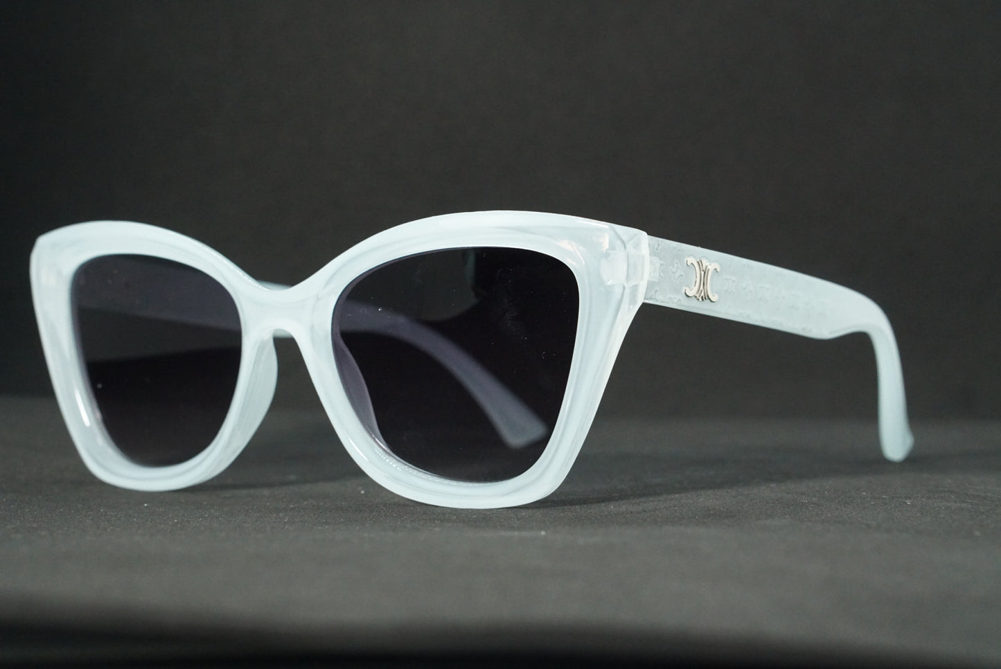 210. Celebrity sunglasses UV400 Retina protected cooling glass