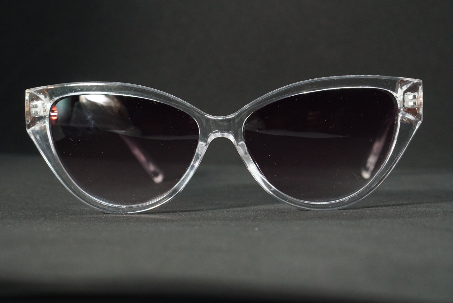 168. Celebrity sunglasses UV400 Retina protected cooling glass