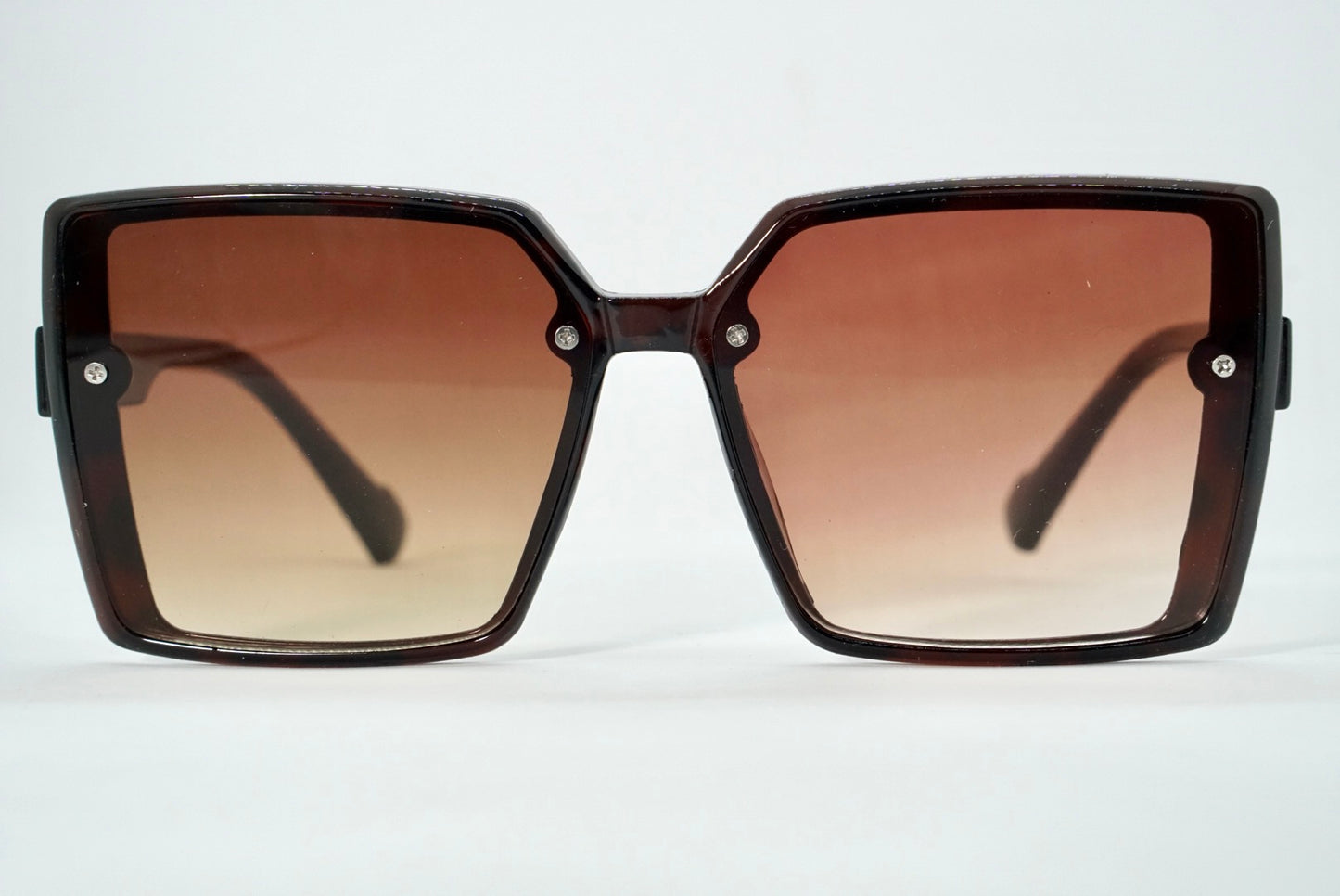 163. Celebrity sunglasses UV400 Retina protected cooling glass