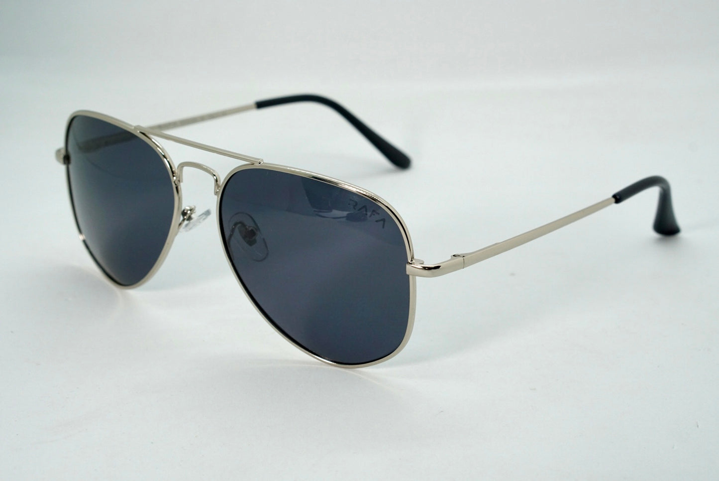 32. Men’s Celebrity Polarised sunglass UV400 Retina protected cooling glass