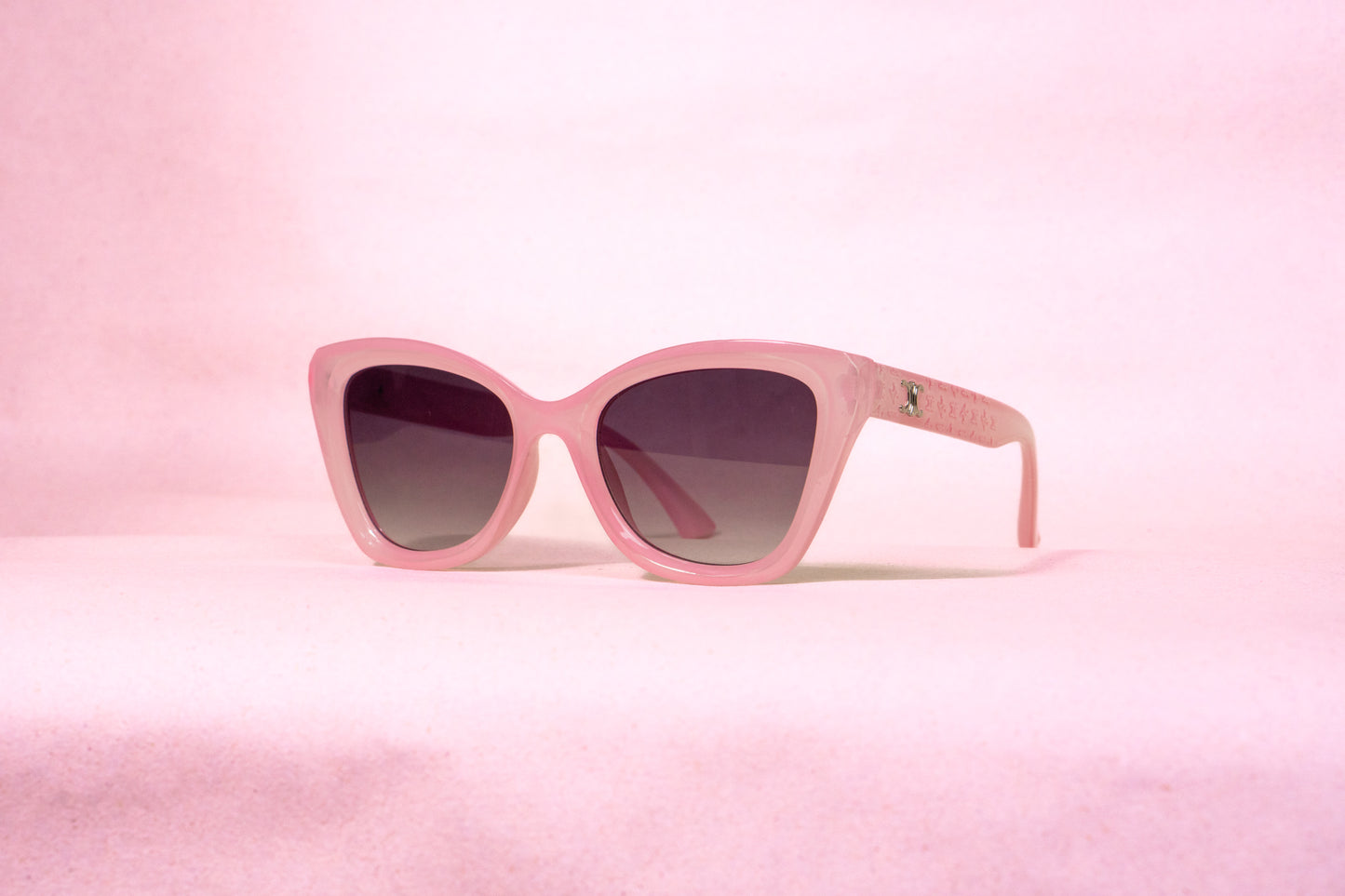 206. Celebrity sunglasses UV400 Retina protected cooling glass