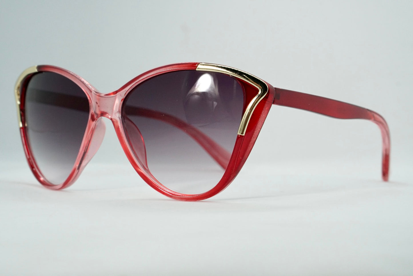 117. Celebrity sunglasses UV400 Retina protected cooling glass