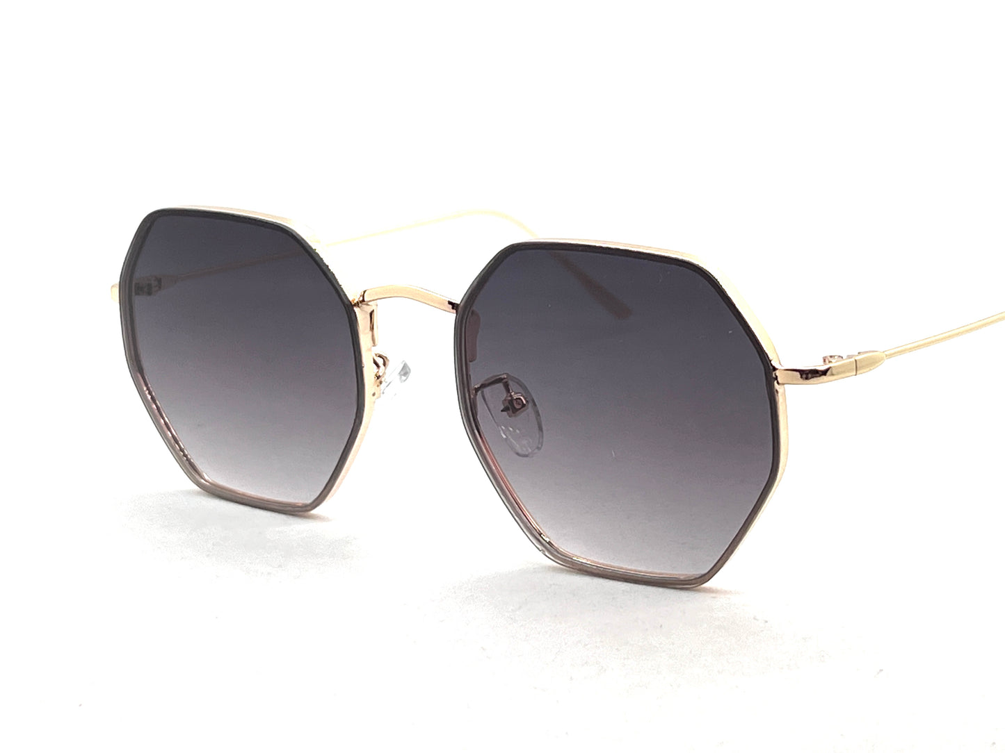 38.Celebrity glass UV400 Retina protected colling glass 5 April