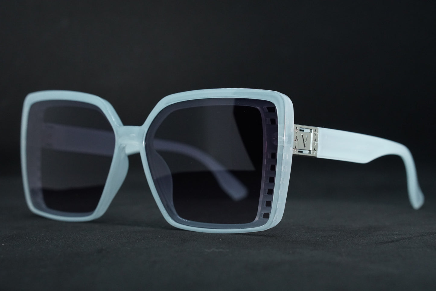 249. Celebrity sunglasses UV400 Retina protected cooling glass