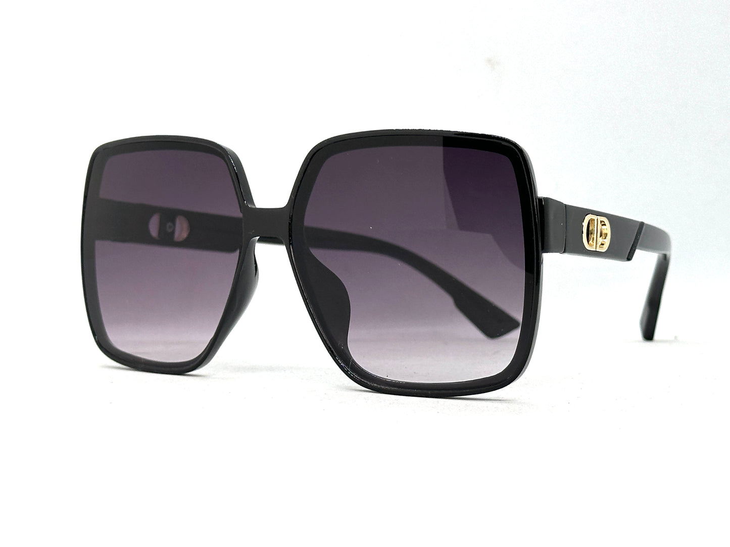 26.Celebrity glass UV400 Retina protected colling glass 6 April