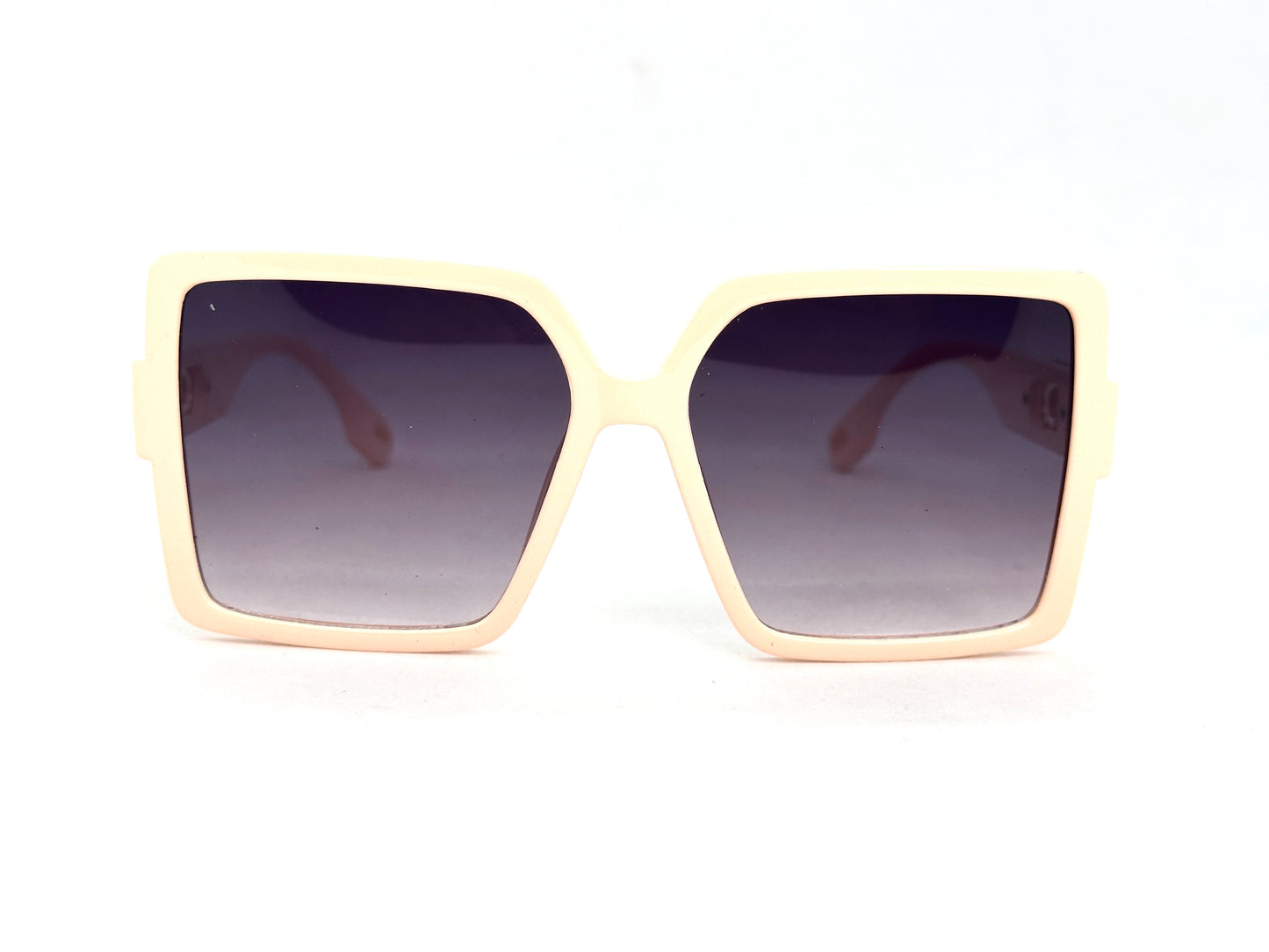 27.Celebrity glass UV400 Retina protected colling glass 8 April