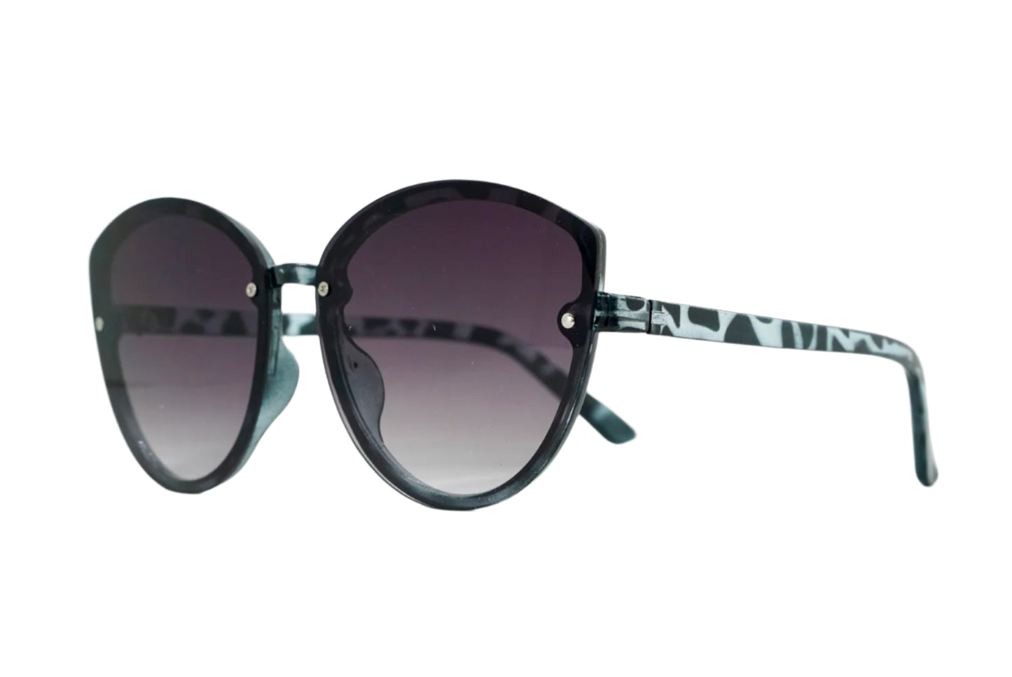 47. Celebrity sunglasses UV400 Retina protected cooling glass