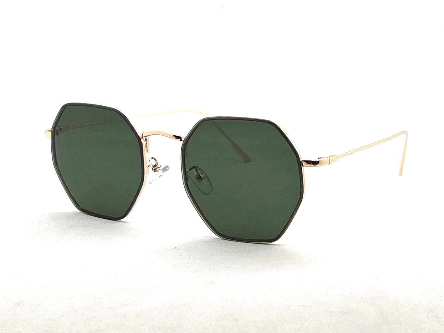 33.Celebrity glass UV400 Retina protected colling glass 5 April