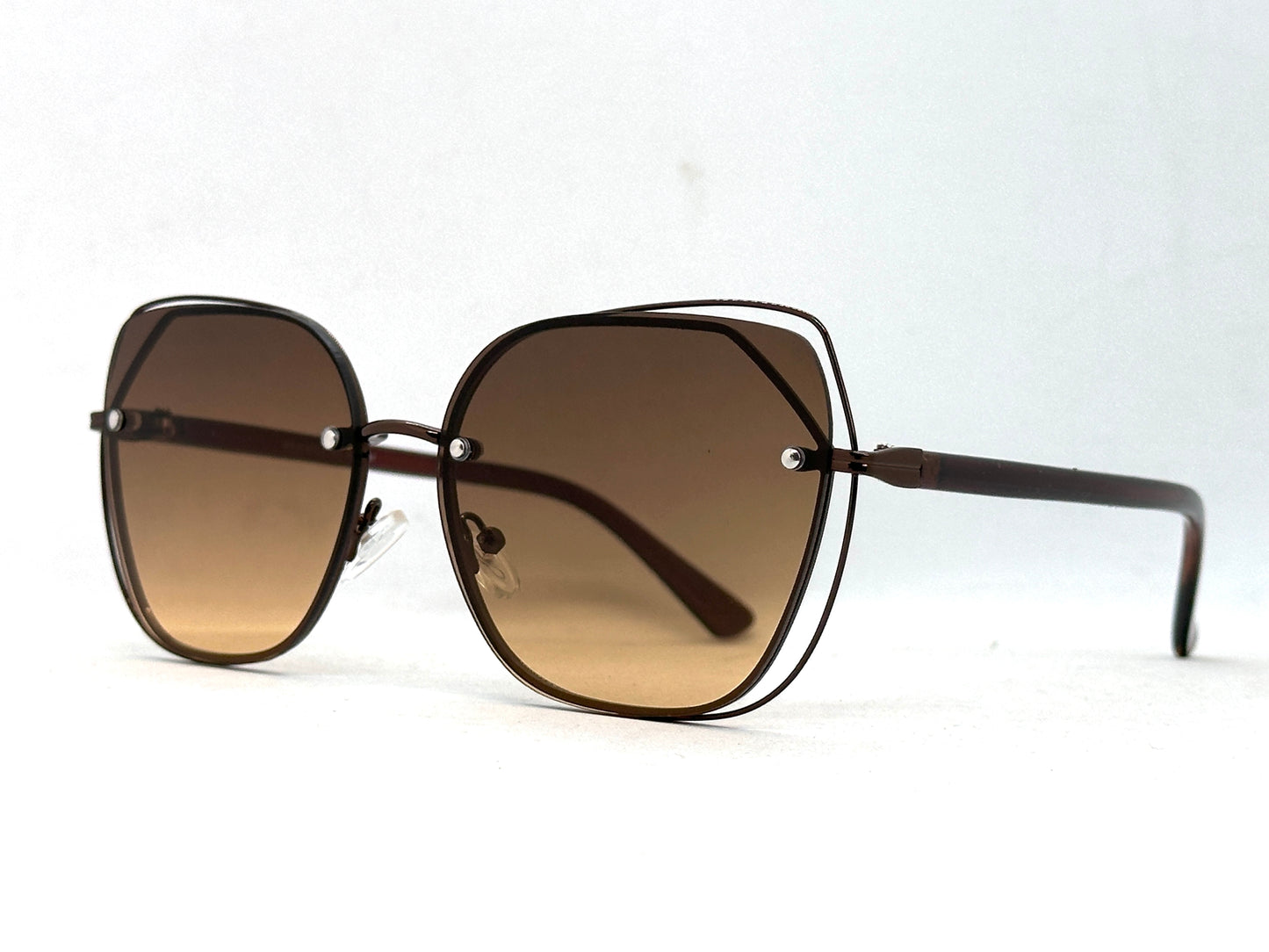 42.Celebrity glass UV400 Retina protected colling glass 6 April