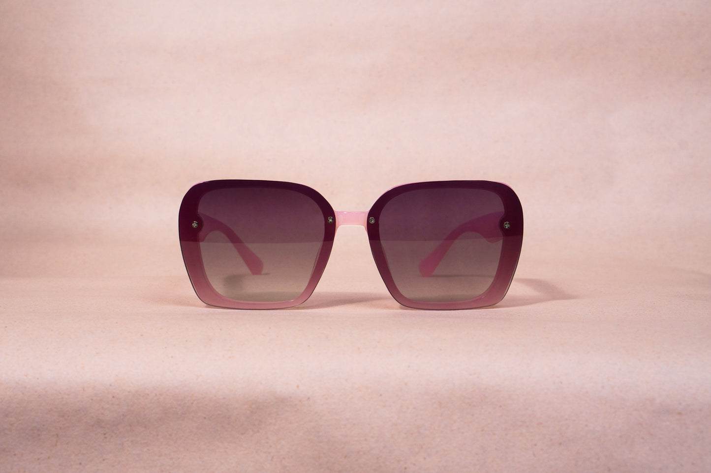 60. Celebrity sunglasses UV400 Retina protected cooling glass