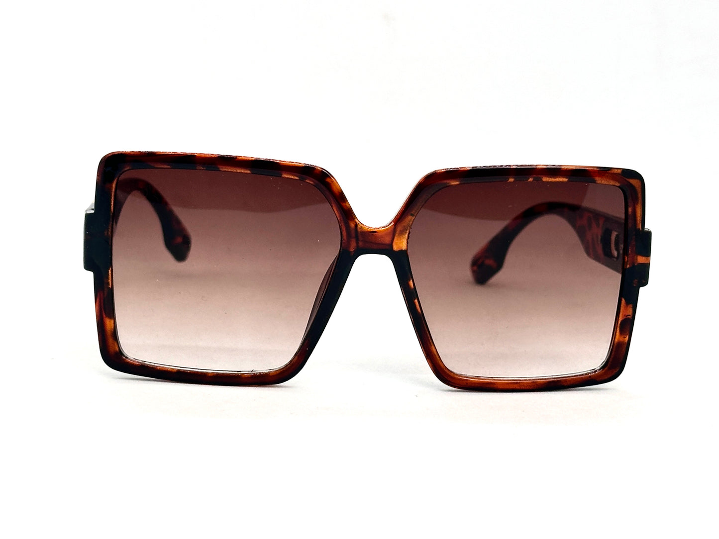 28.Celebrity glass UV400 Retina protected colling glass 8 April