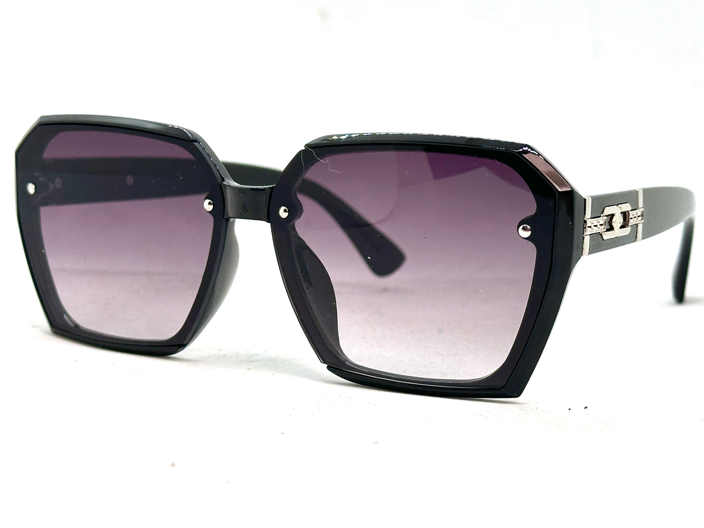 22.Celebrity glass UV400 Retina protected colling glass mar30