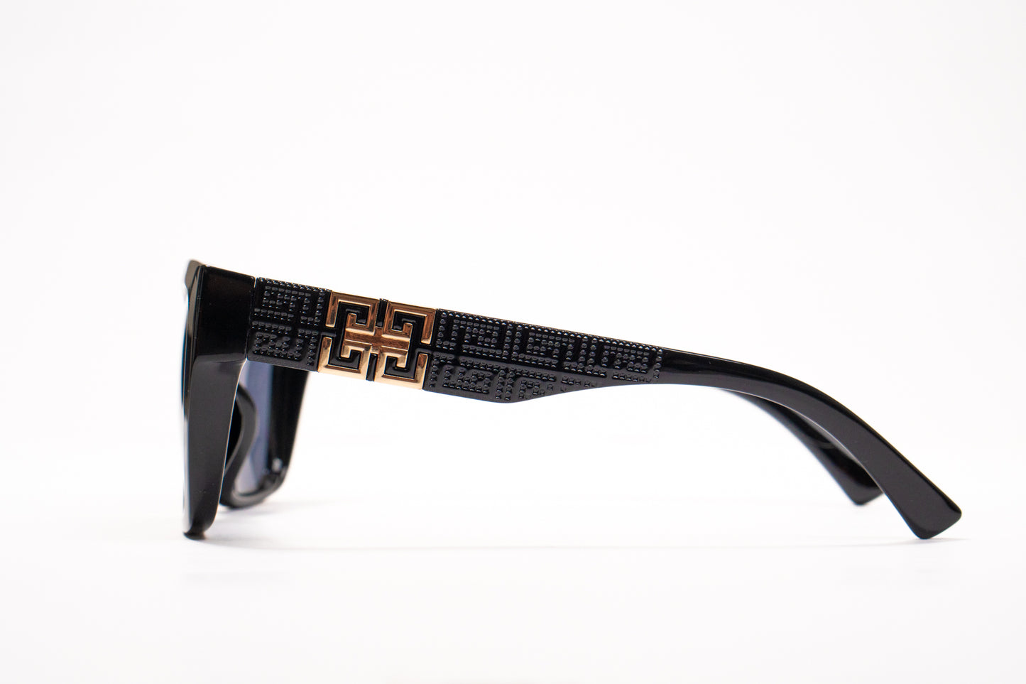 632. Square premium black Celebrity UV400 Retina protected cooling glass