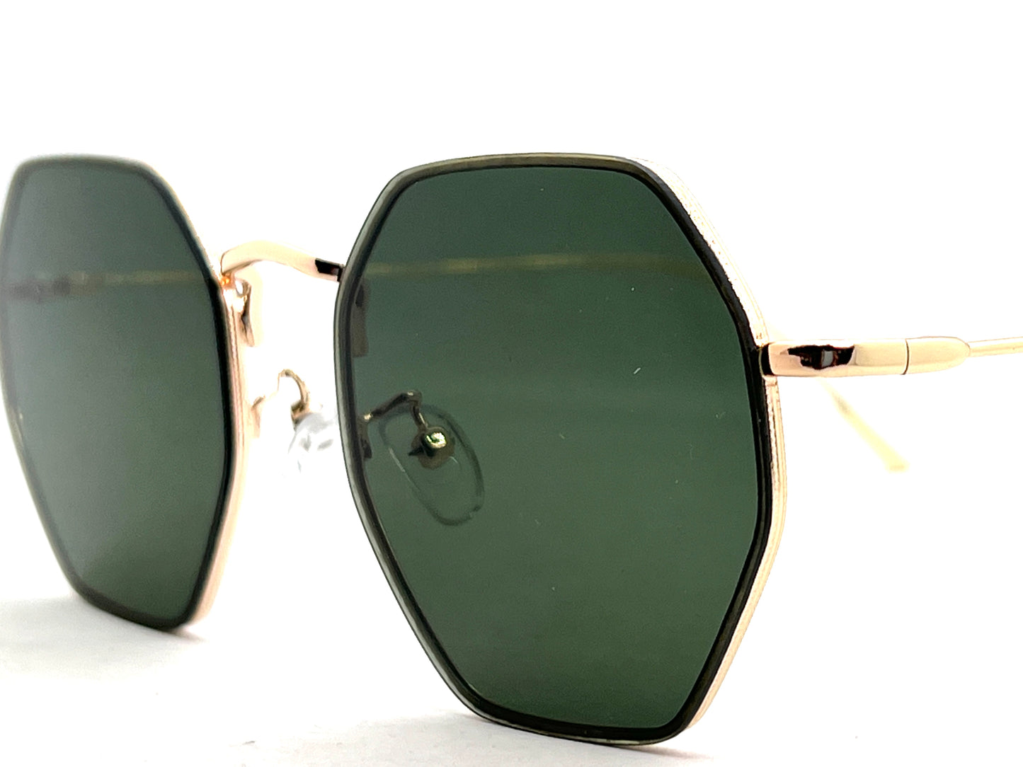 33.Celebrity glass UV400 Retina protected colling glass 5 April