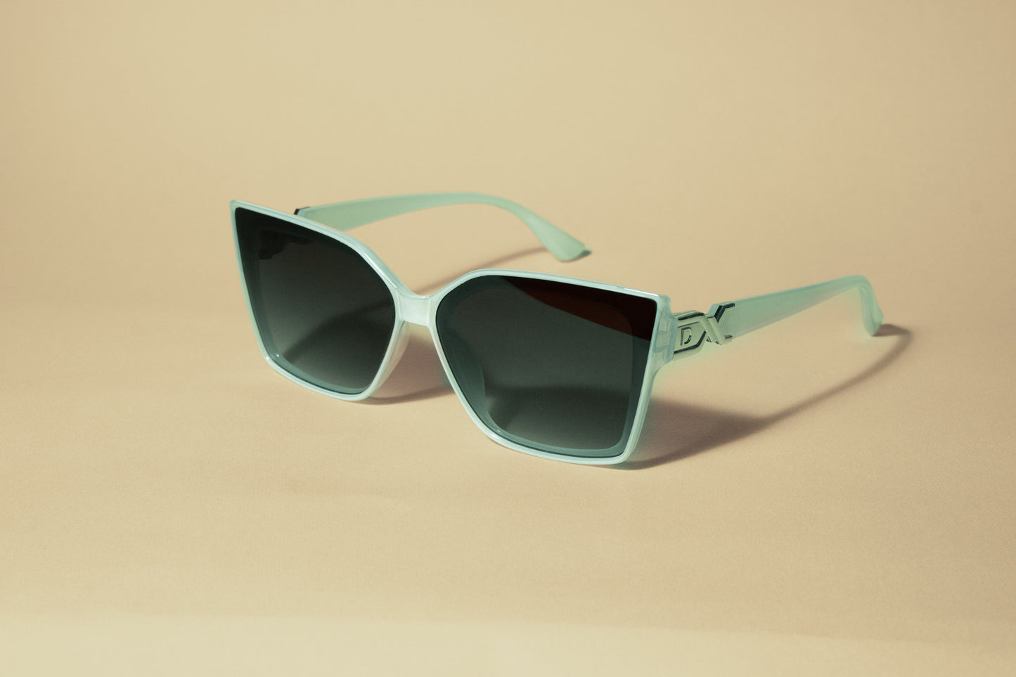 326. Celebrity sunglasses UV400 Retina protected cooling glass