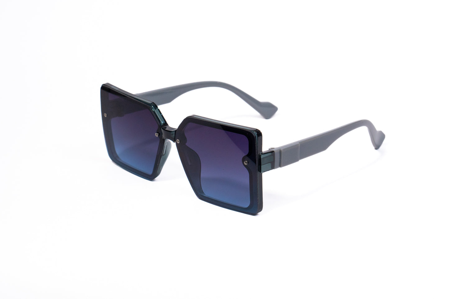393. Celebrity sunglasses UV400 Retina protected cooling glass