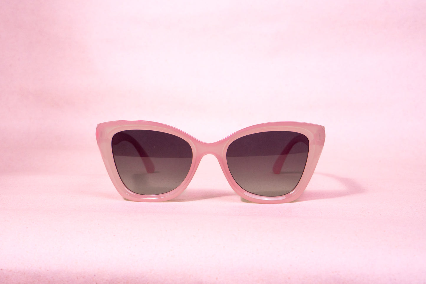 206. Celebrity sunglasses UV400 Retina protected cooling glass
