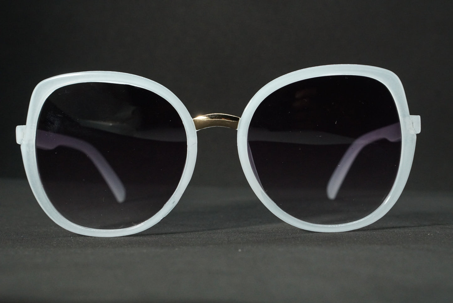 8. Celebrity sunglasses UV400 Retina protected cooling glass