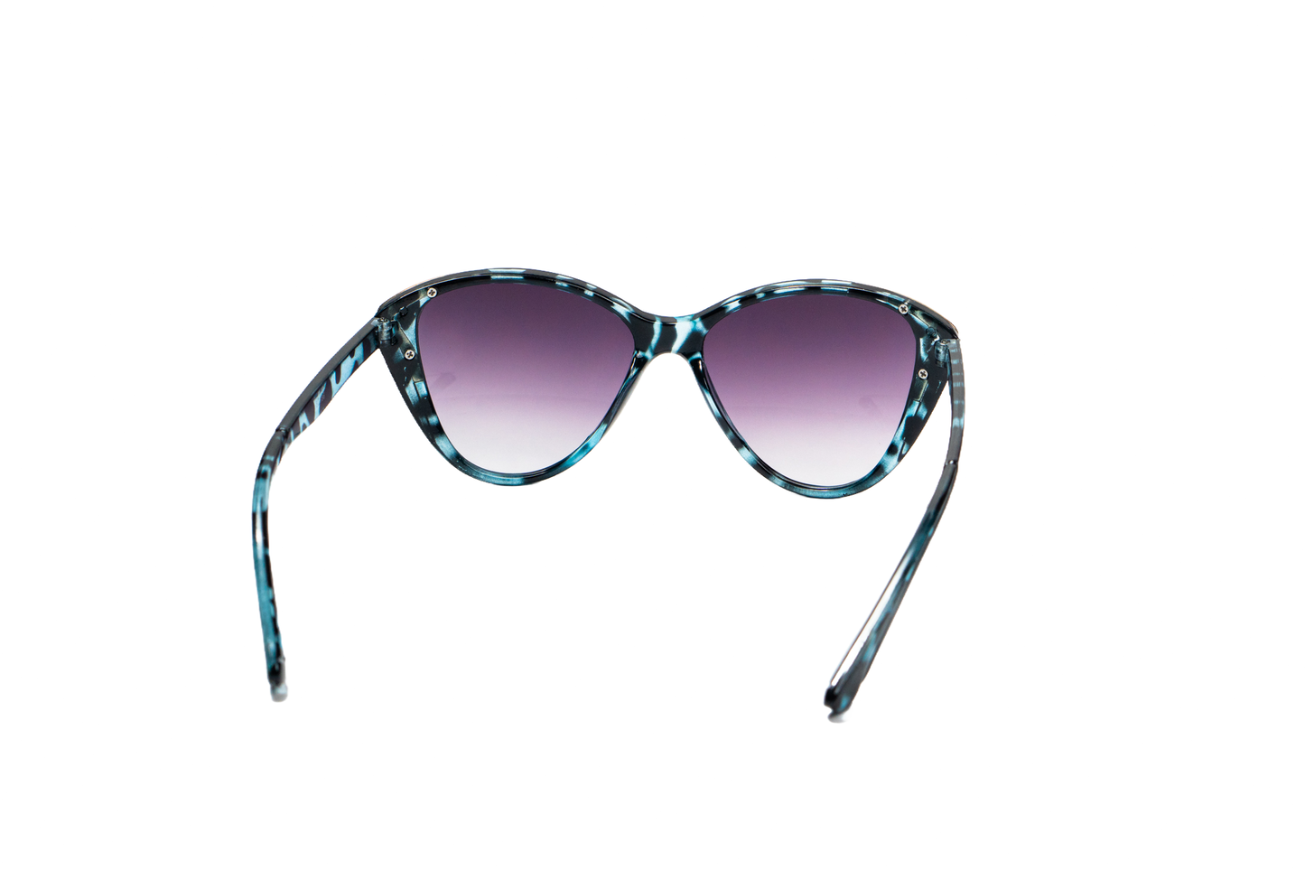 Q120. Celebrity cat eye sunglasses UV400 Retina protected cooling glass