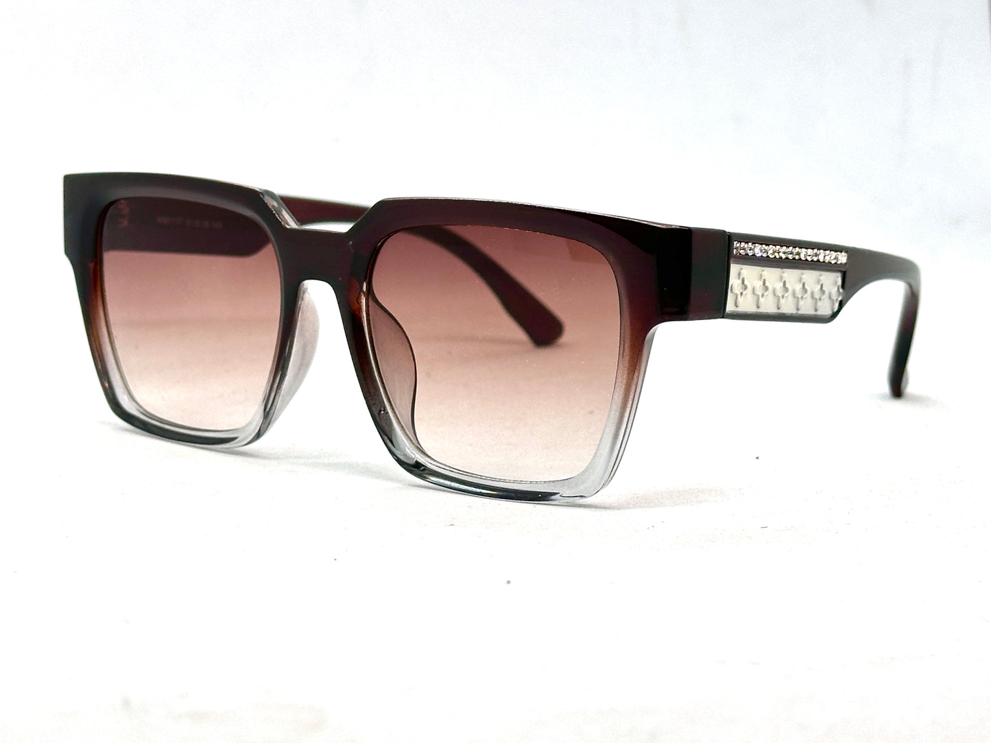 30.Celebrity glass UV400 Retina protected colling glass mar31