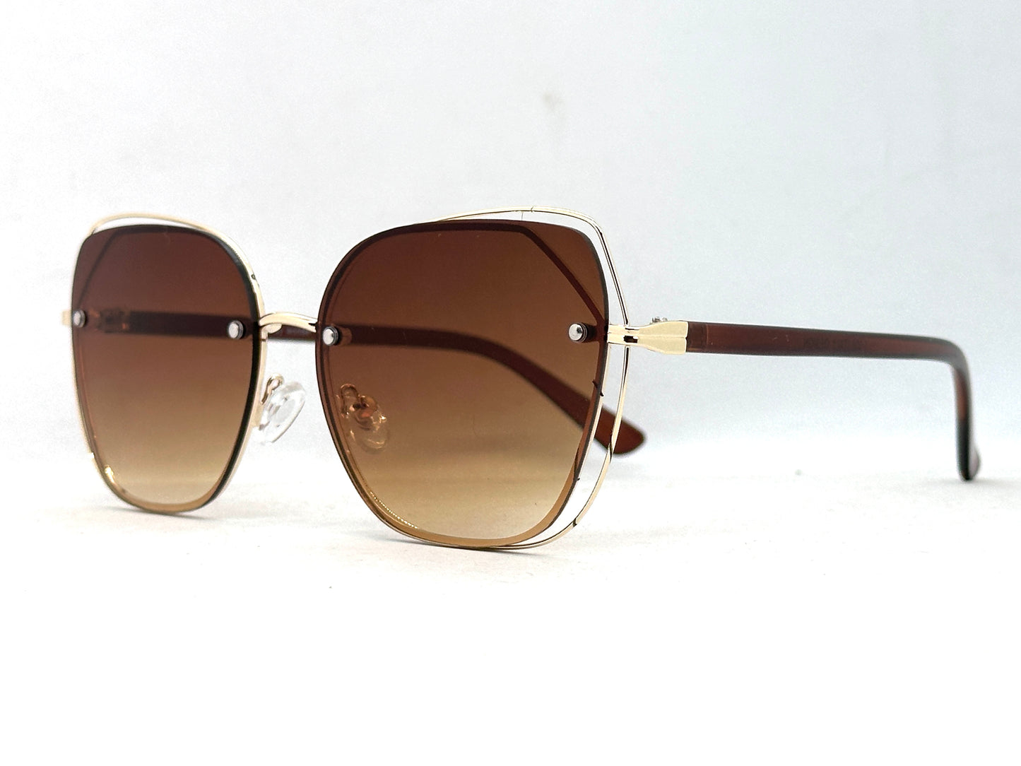48.Celebrity glass UV400 Retina protected colling glass 6 April