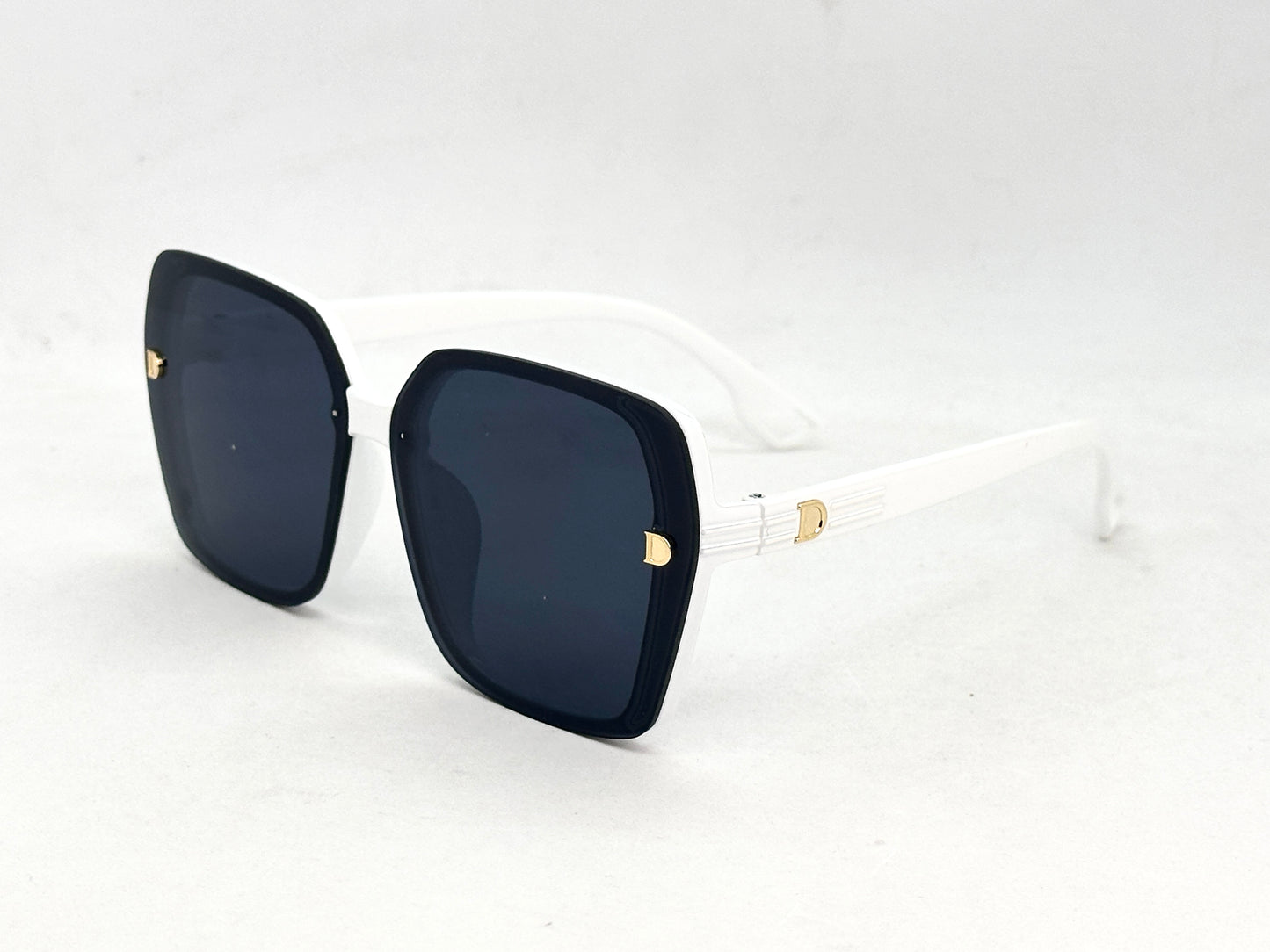 38.Celebrity glass UV400 Retina protected colling glass 9 April