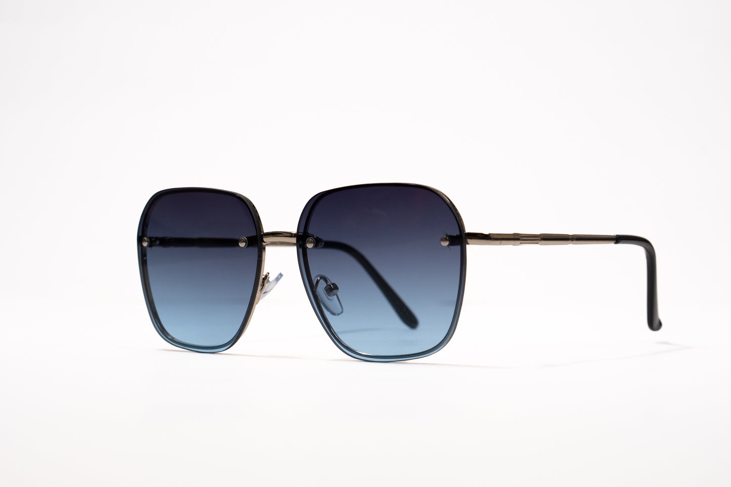 581. Celebrity metal body Rimless UV400 Retina protected cooling glass