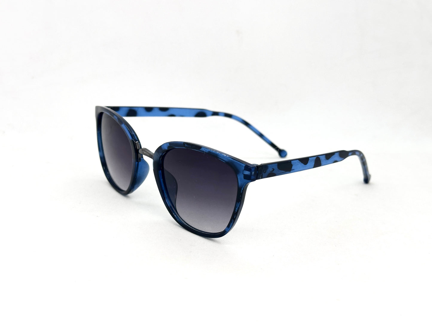 02.Celebrity glass UV400 Retina protected colling glass 8 April
