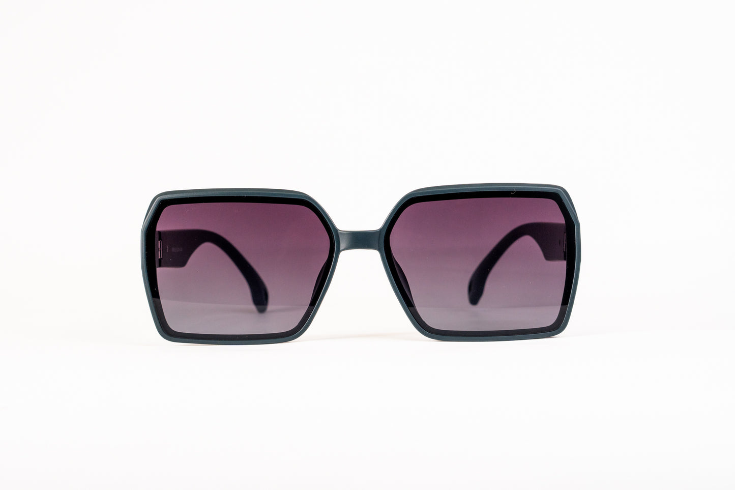 601.Square Primium Blue Celebrity UV400 Retina protected cooling glass