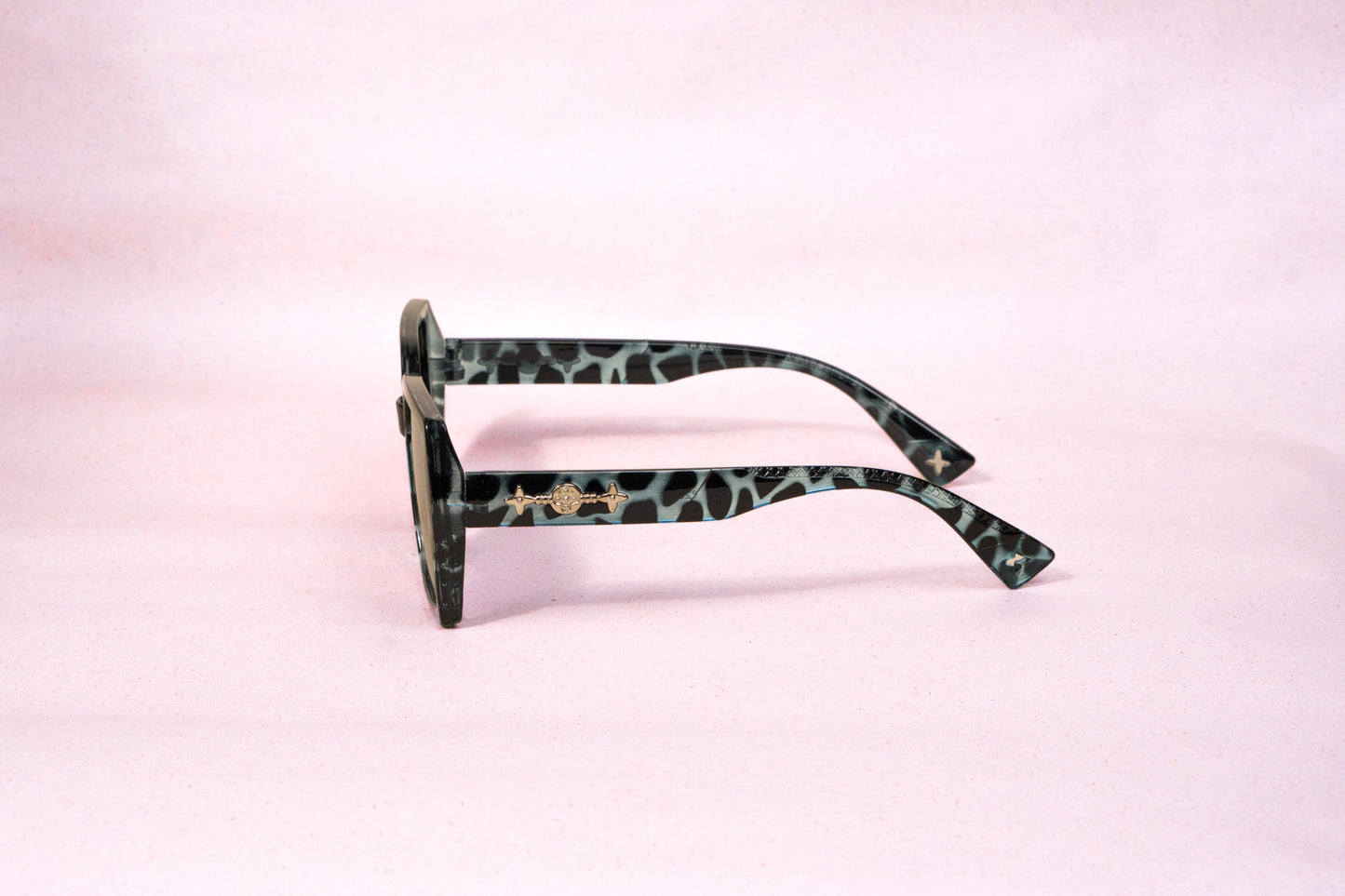 417. Celebrity sunglasses UV400 Retina protected cooling glass