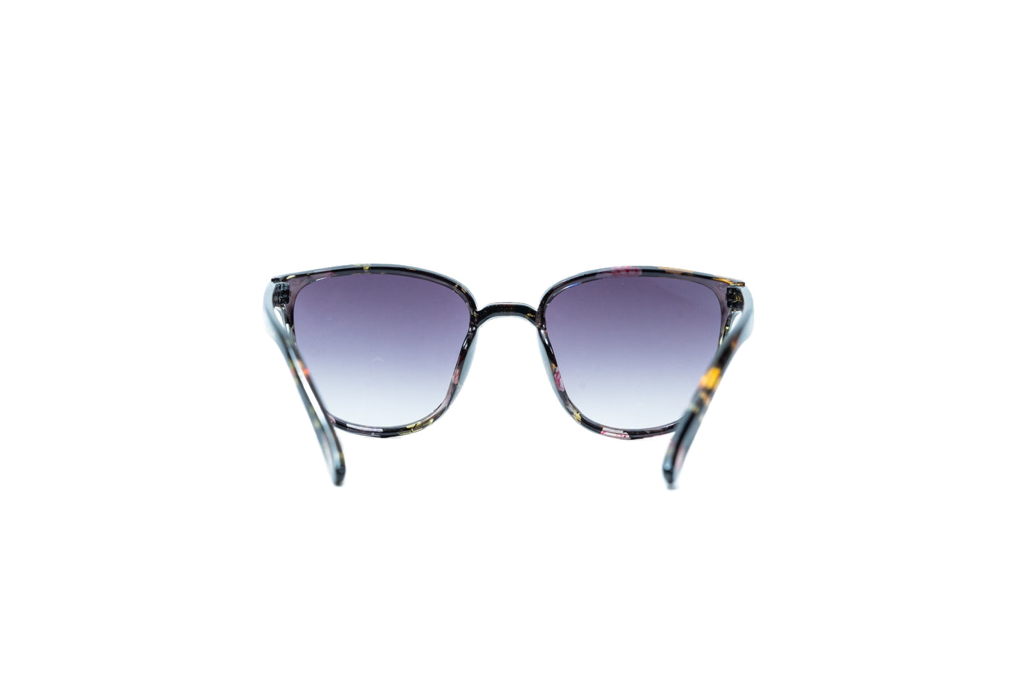 12. Celebrity stylish sunglasses UV400 Retina protected cooling glass