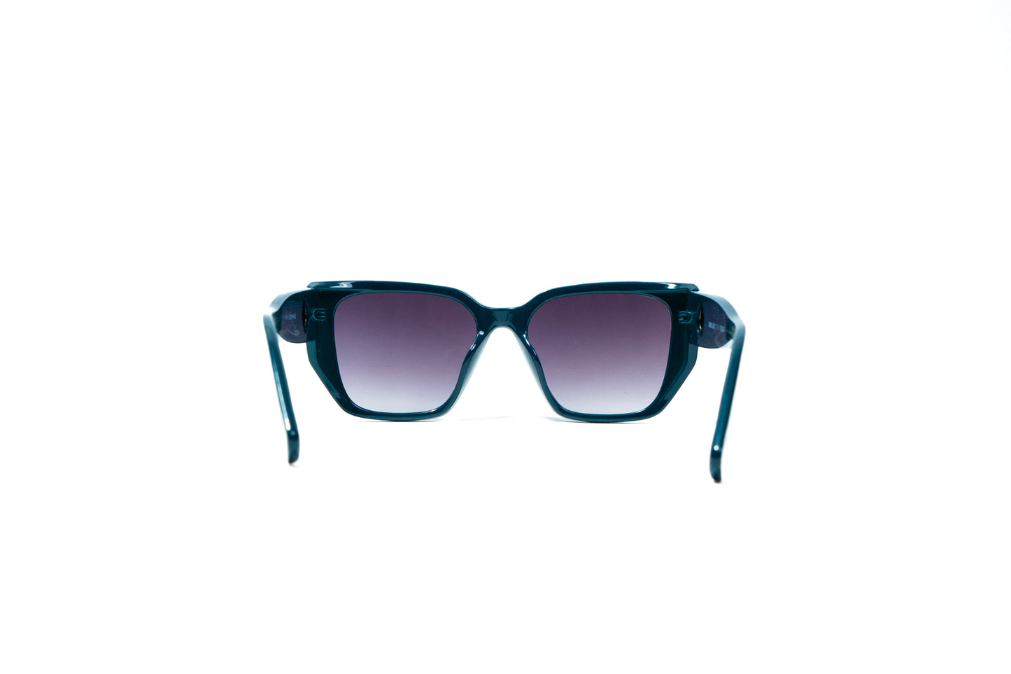 Q300. Exclusive sunglass UV400 Retina protected cooling glass