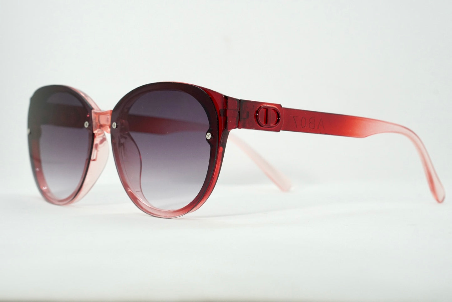 142. Celebrity sunglasses UV400 Retina protected cooling glass