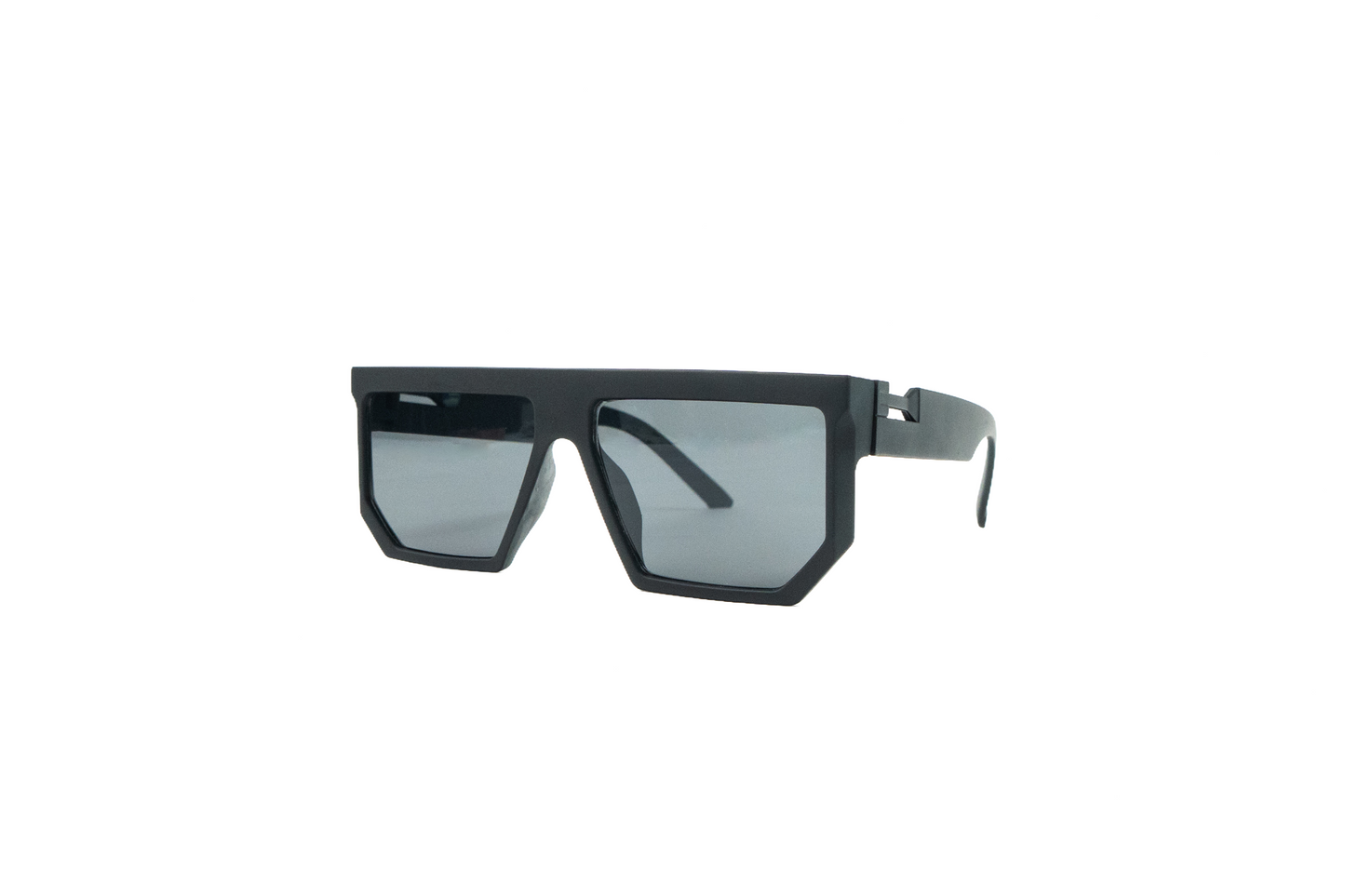 K143e. Men’s Celebrity sunglass UV400 Retina protected cooling glass