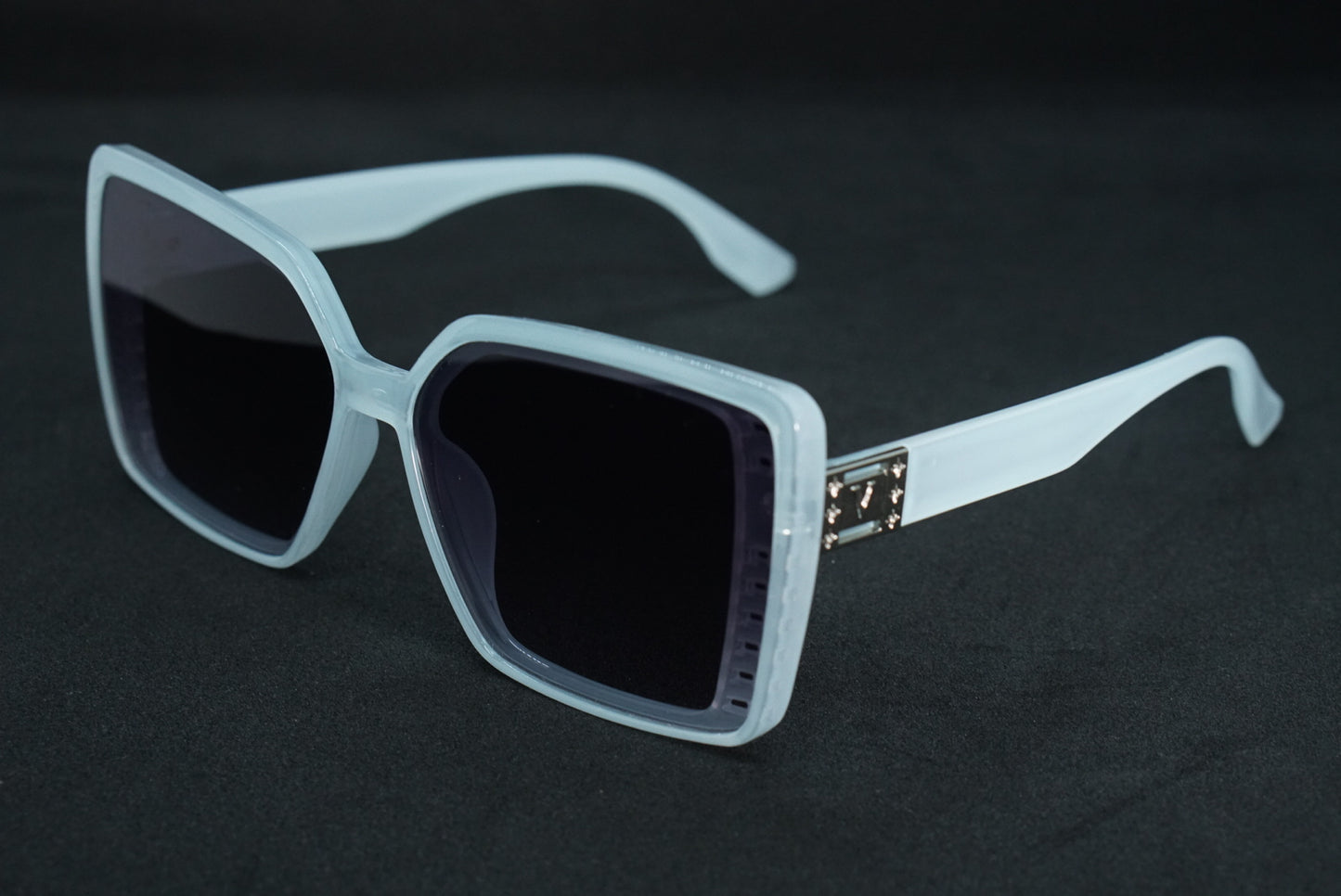 249. Celebrity sunglasses UV400 Retina protected cooling glass